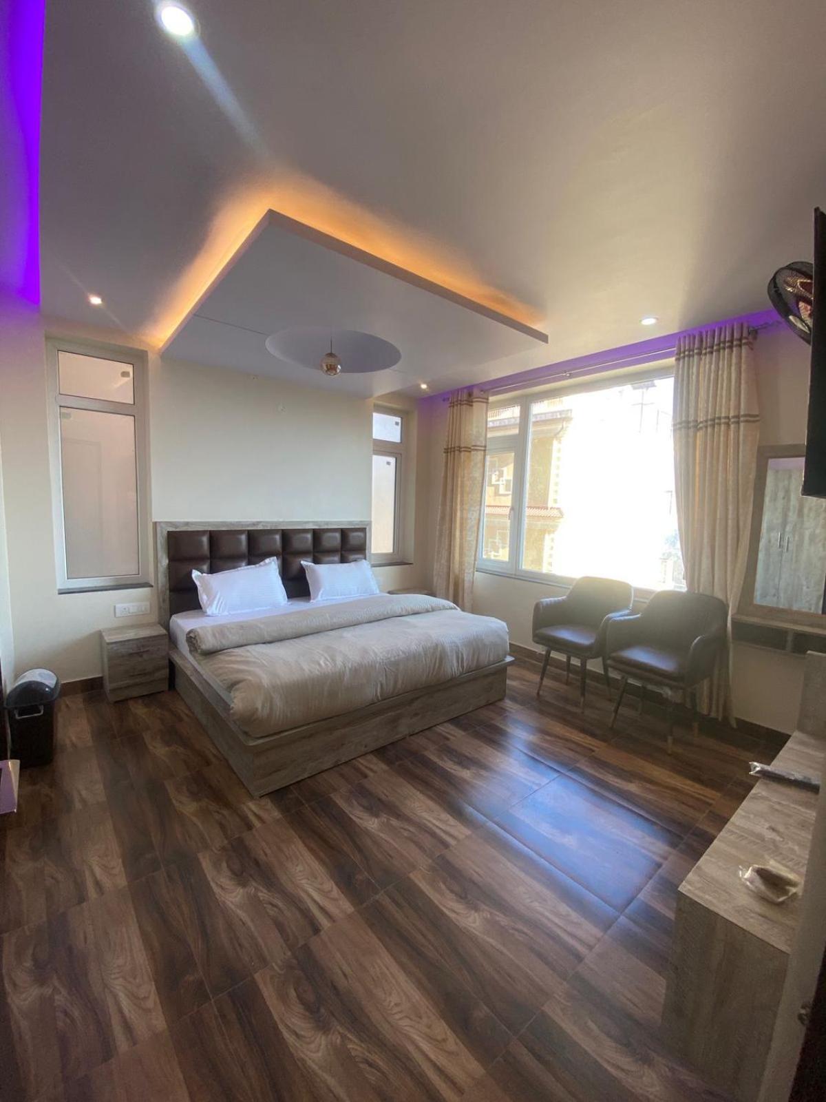 Harmony Heights Hotel Shimla Bagian luar foto
